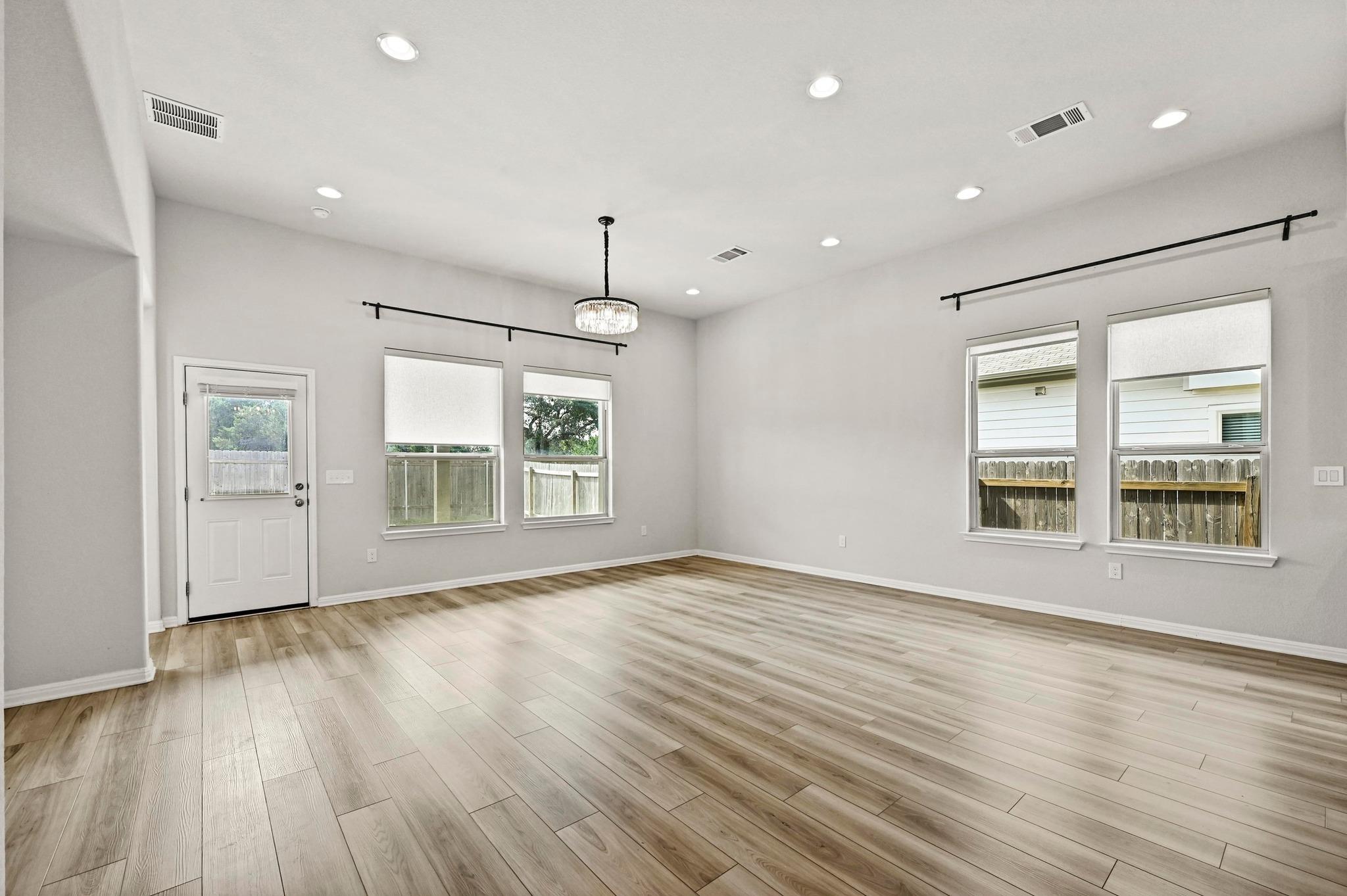 440 STAUNTON DR