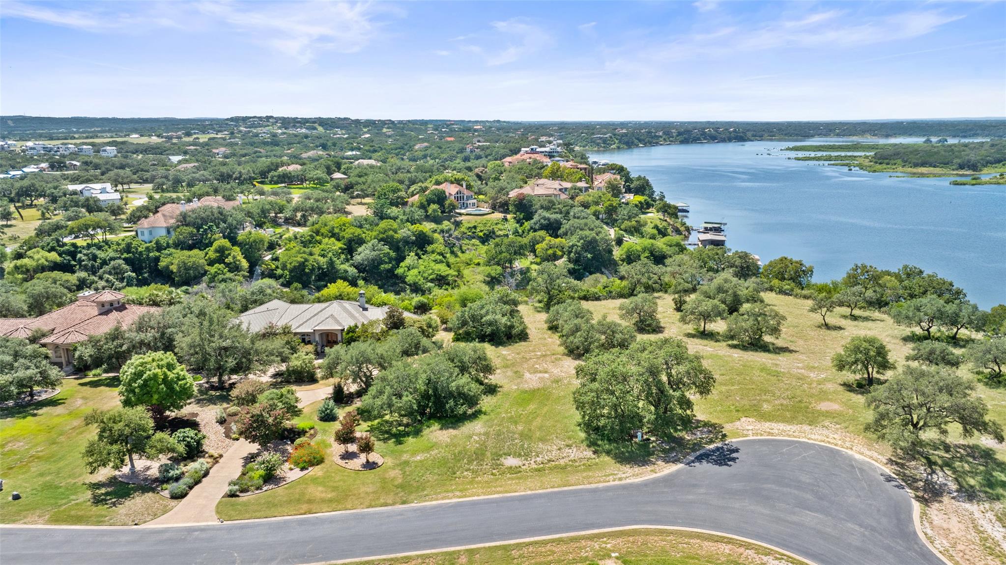 2928 Cliff Overlook