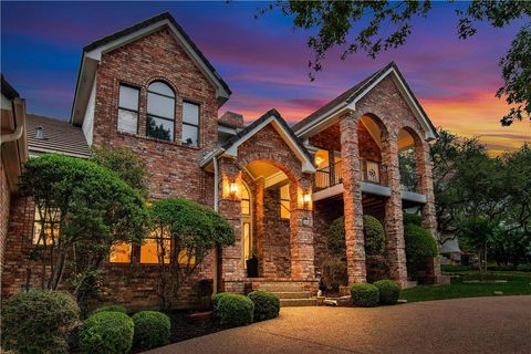 20 Hedgebrook WAY The Hills TX 78738