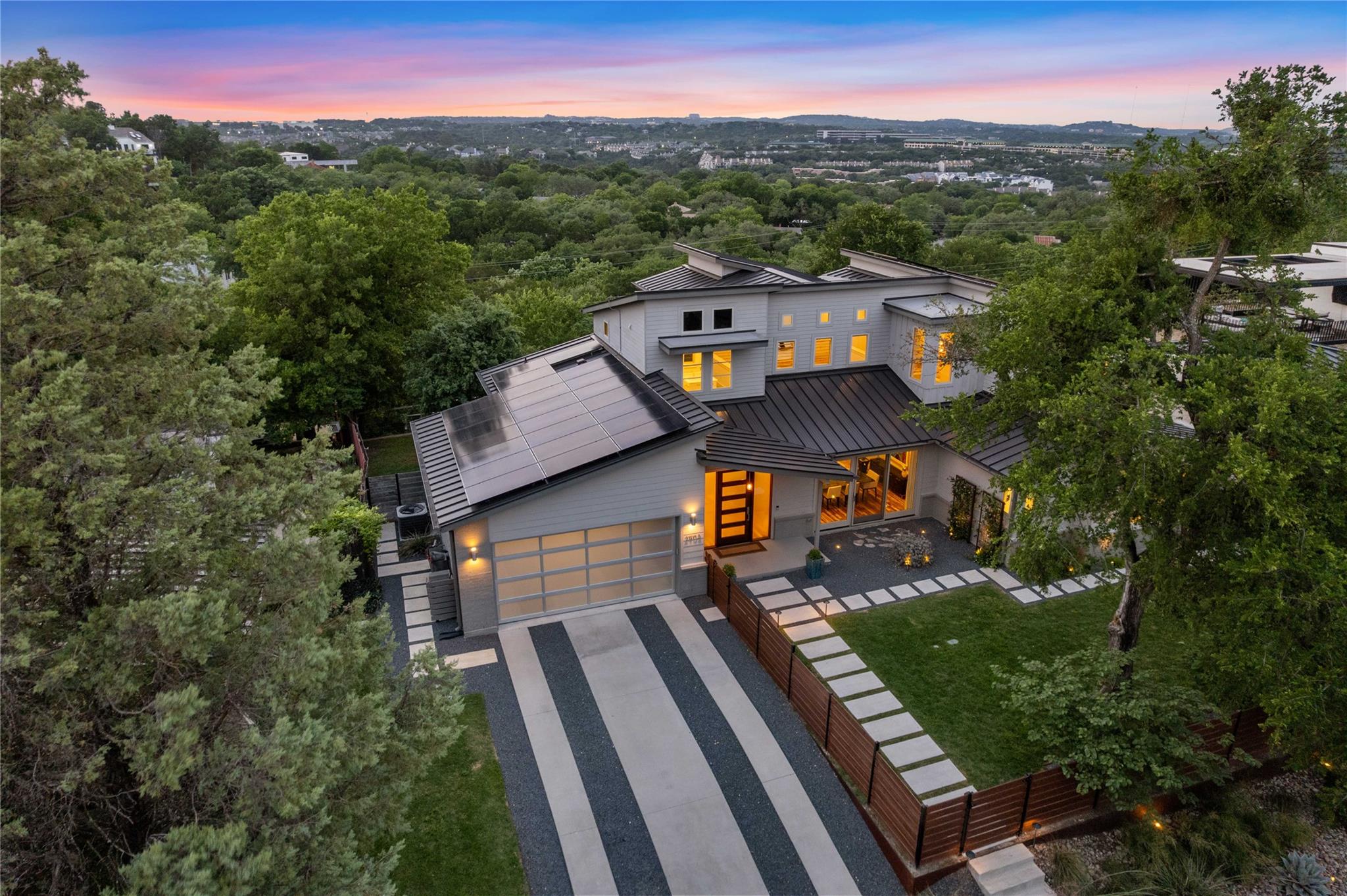 2902 Cedarview DR