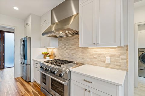 Tiny photo for 2902 Cedarview DR, Austin, TX 78704 (MLS # 6410798)