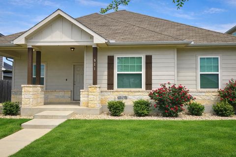 Photo of 511 Pulitzer DR, Hutto, TX 78634 (MLS # 3122566)