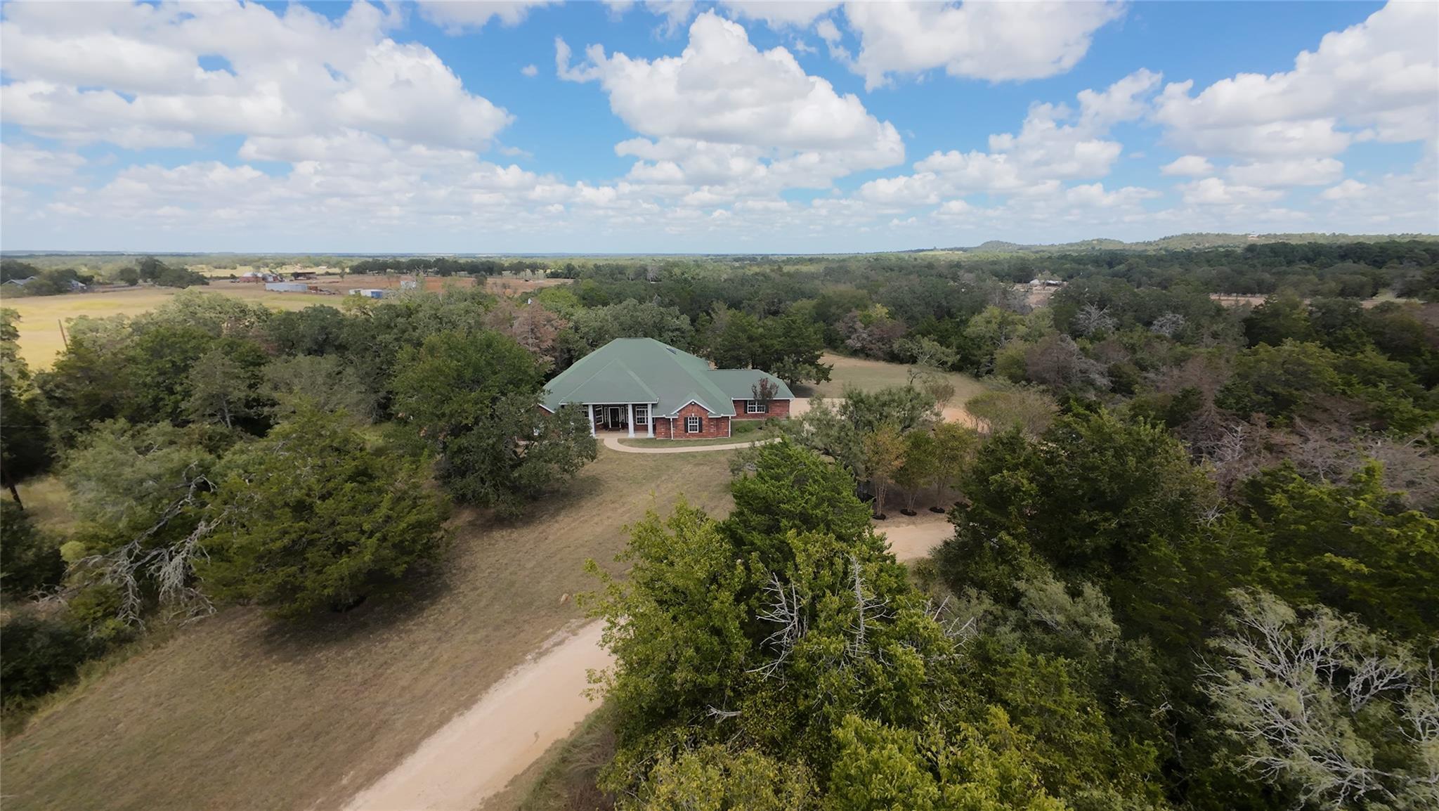 741 Knobbs RD