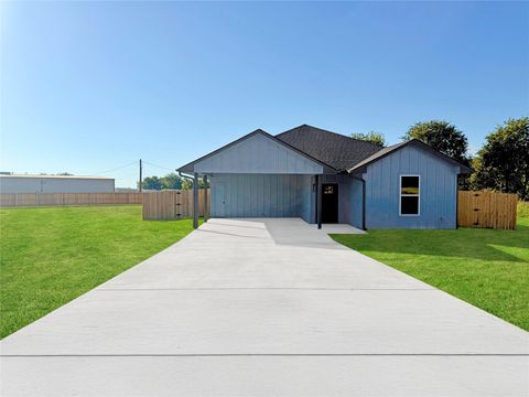 221 Hester ST Lexington TX 78947