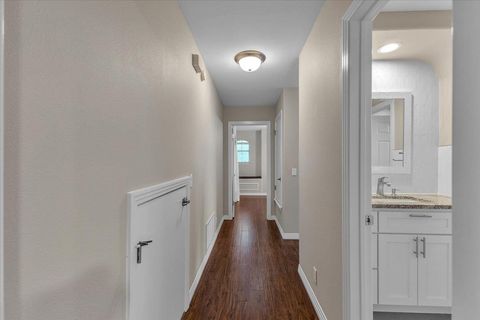 Tiny photo for 11558 Spicewood PKWY #18, Austin, TX 78750 (MLS # 1480365)