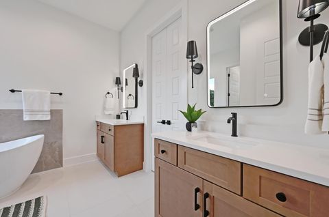 Tiny photo for 1601 Canterbury ST #1, Austin, TX 78702 (MLS # 4765367)