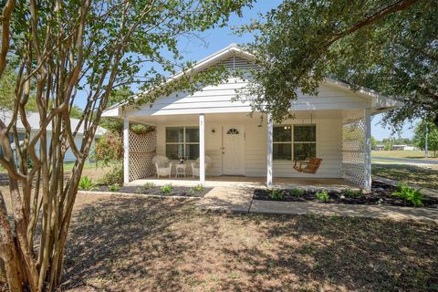 201 maynard ST Bastrop TX 78602