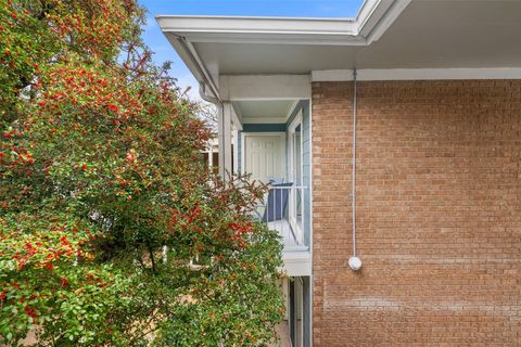 Tiny photo for 400 W 35th ST #210, Austin, TX 78705 (MLS # 9803941)