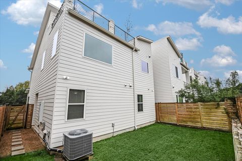 Tiny photo for 5212 Pink Poppy PASS #20, Austin, TX 78735 (MLS # 9469241)