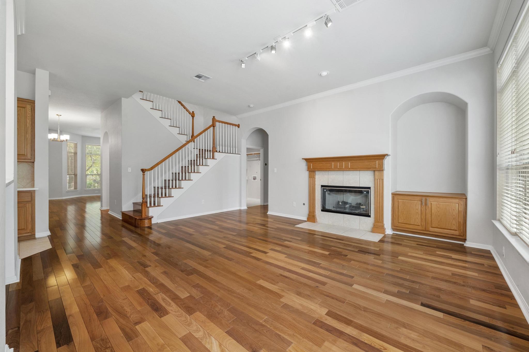 3213 Summer Canyon DR