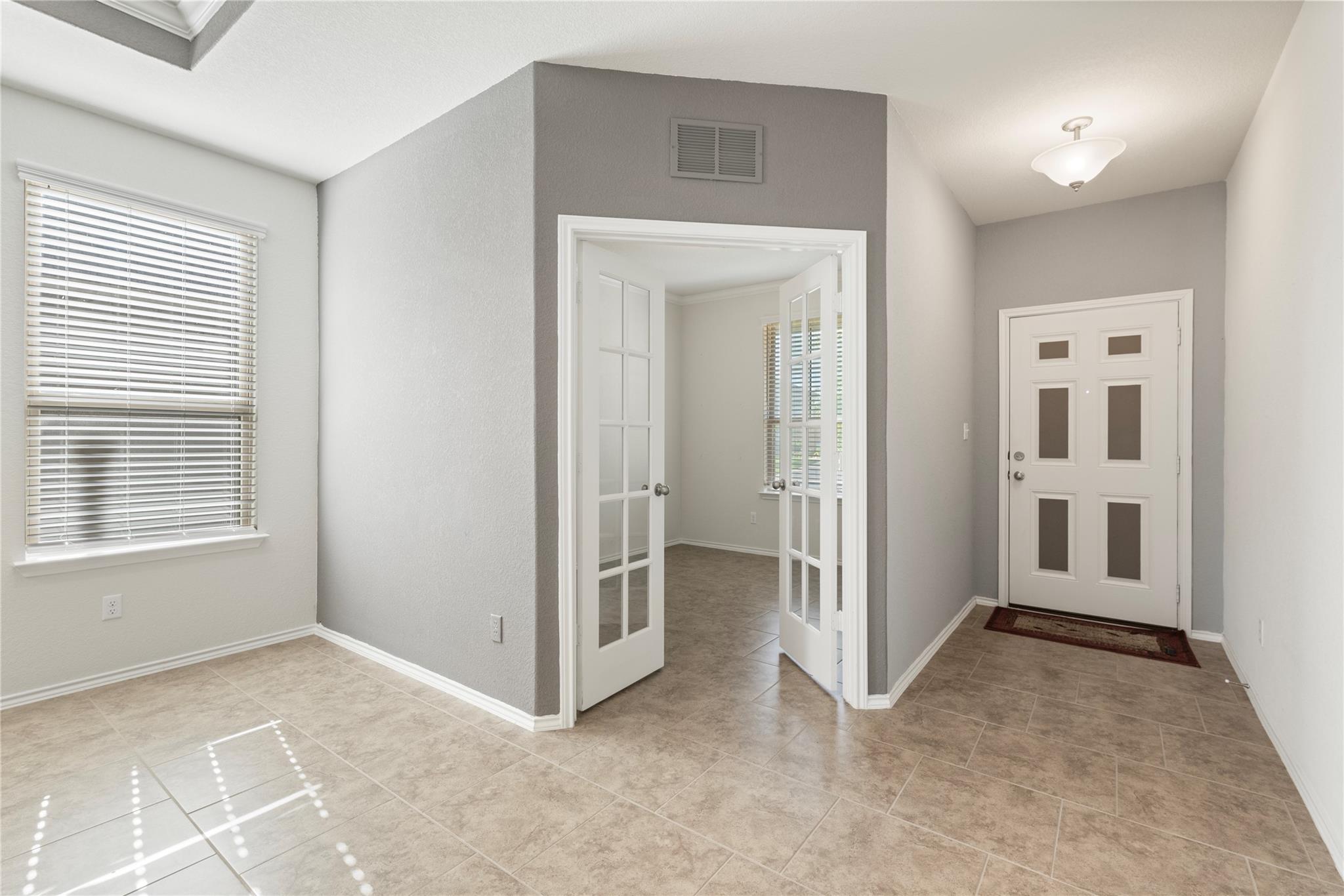 1512 Cliffbrake WAY