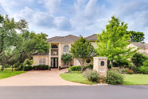 Photo of 47 WATERFALL DR, The Hills, TX 78738 (MLS # 4051914)