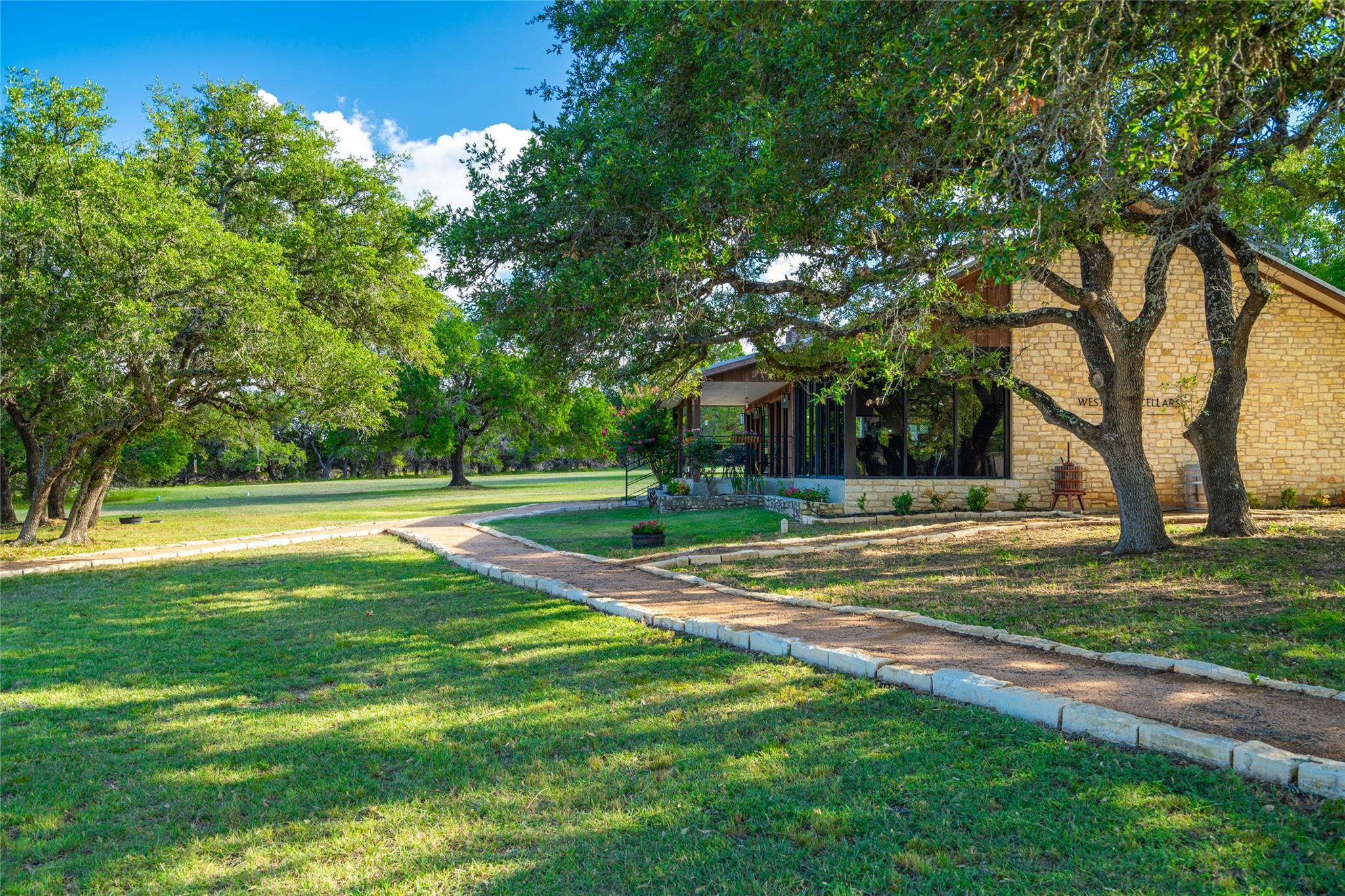 683 Ranch Road 1320