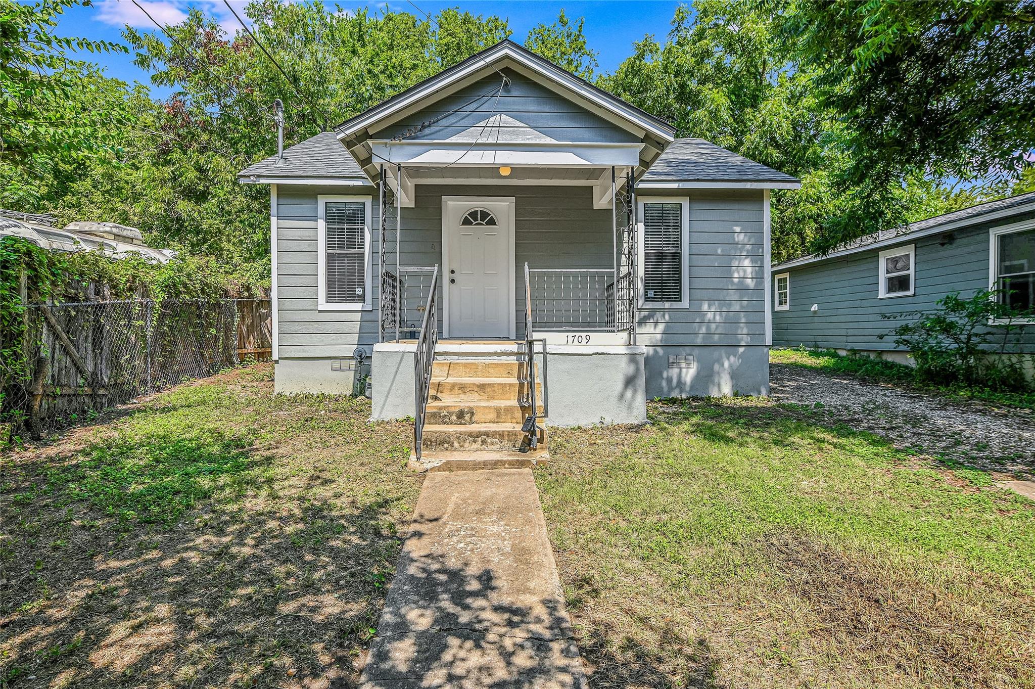 View Austin, TX 78702 house