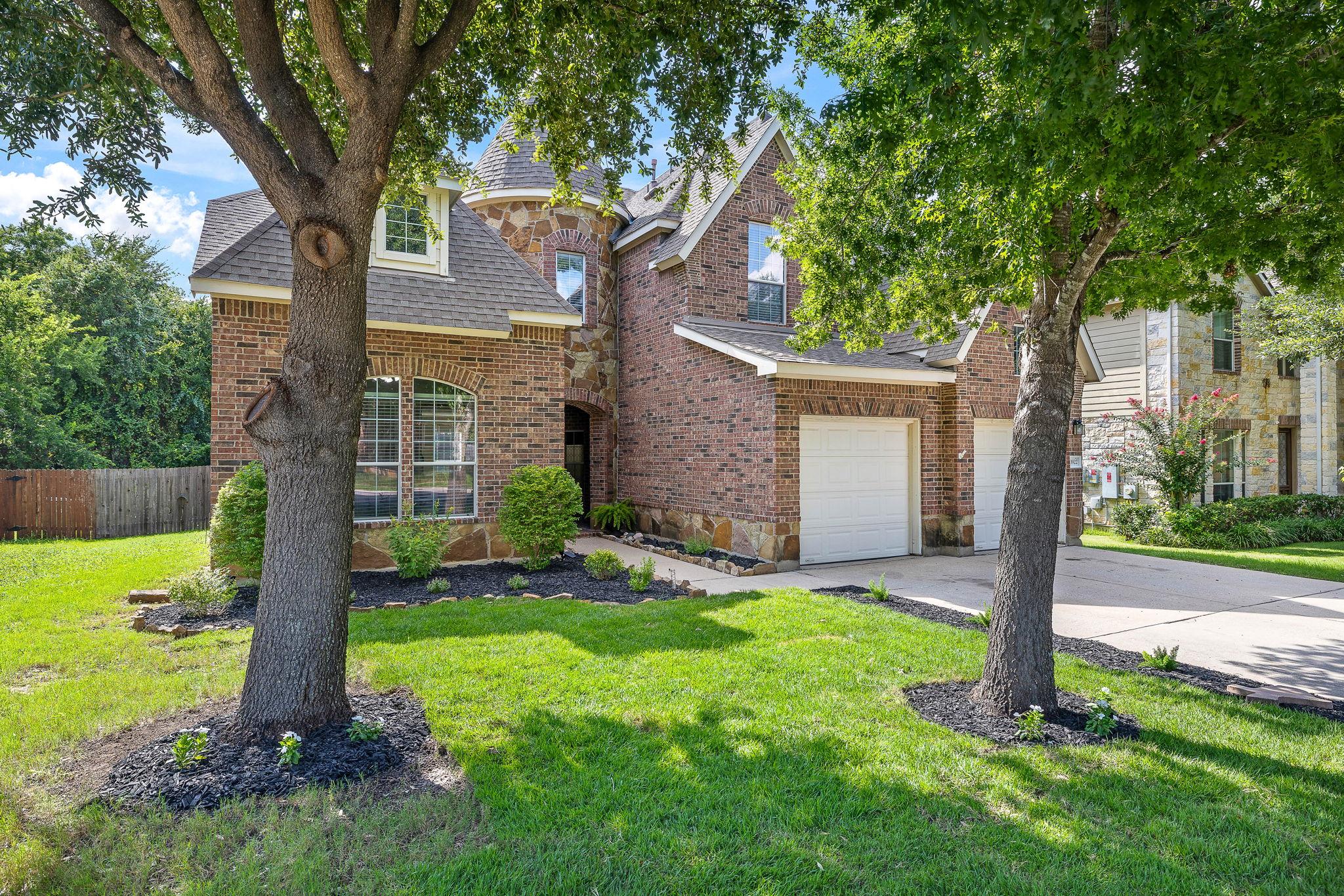 3922 Harvey Penick DR