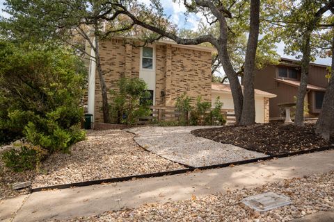Photo of 8301 Belclaire LN, Austin, TX 78748 (MLS # 4830150)