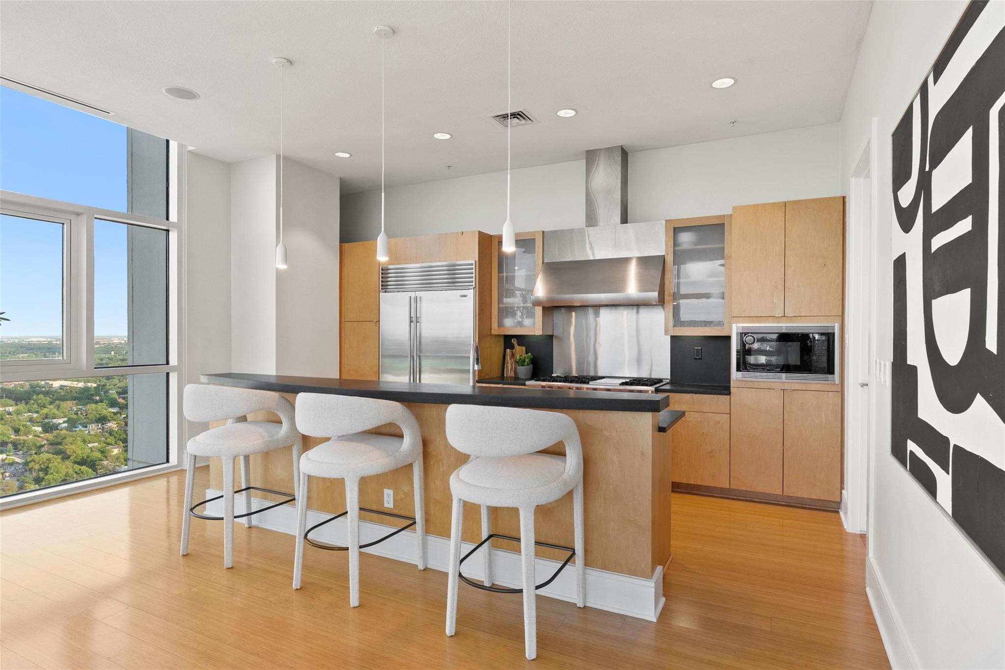 555 E 5th ST 2901
