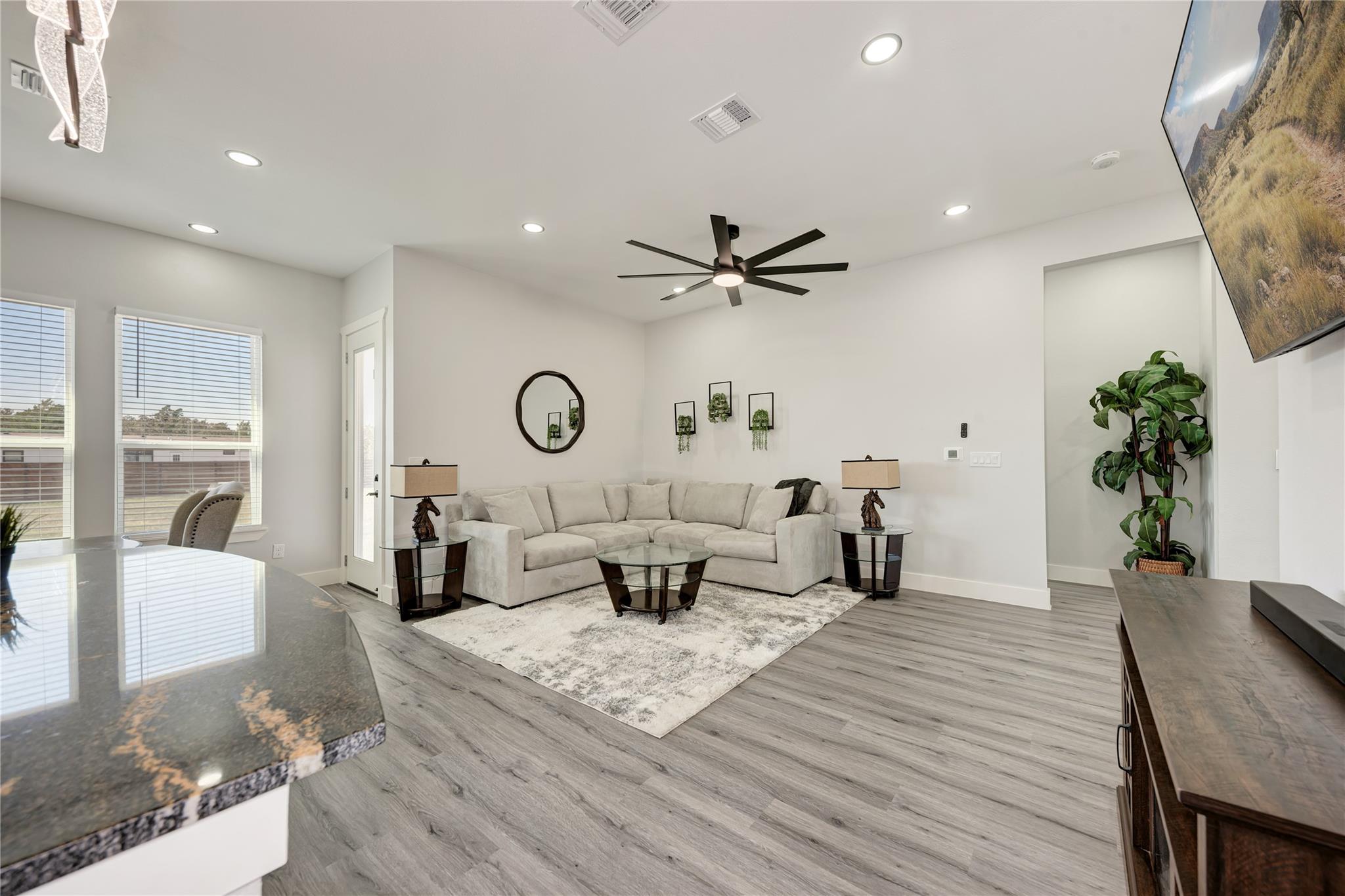 113 Los Robles RD