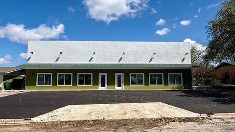 Photo of 2706 Paula LN #100-200, Taylor, TX 76574 (MLS # 4889292)