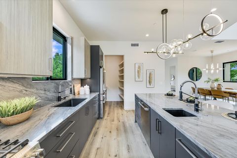Tiny photo for 2615 Pembrook TRL, Austin, TX 78731 (MLS # 9754628)