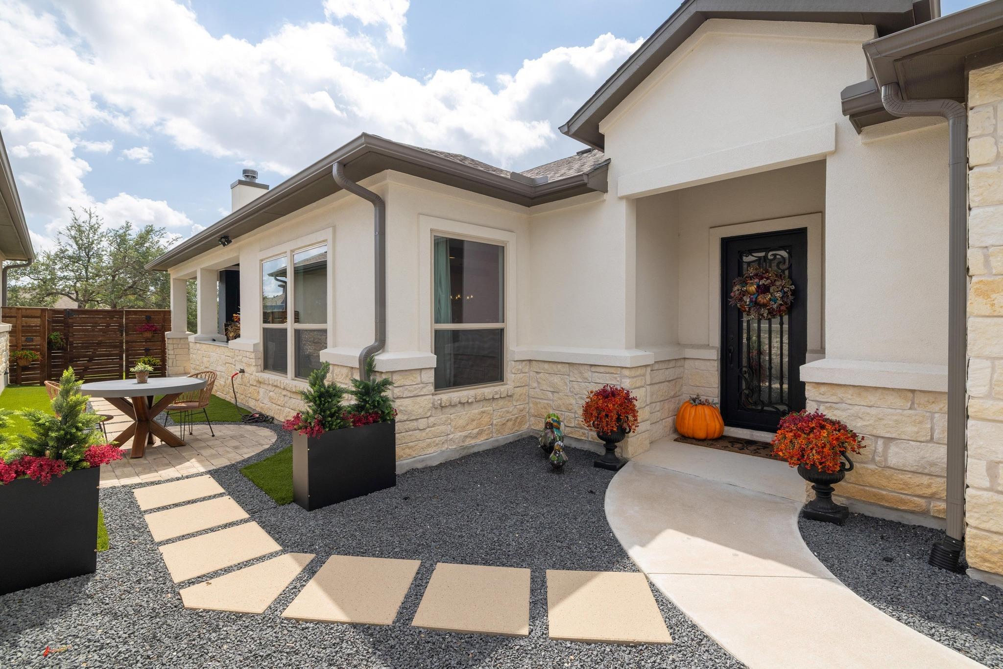 925 Indian Hawthorne DR GH-39