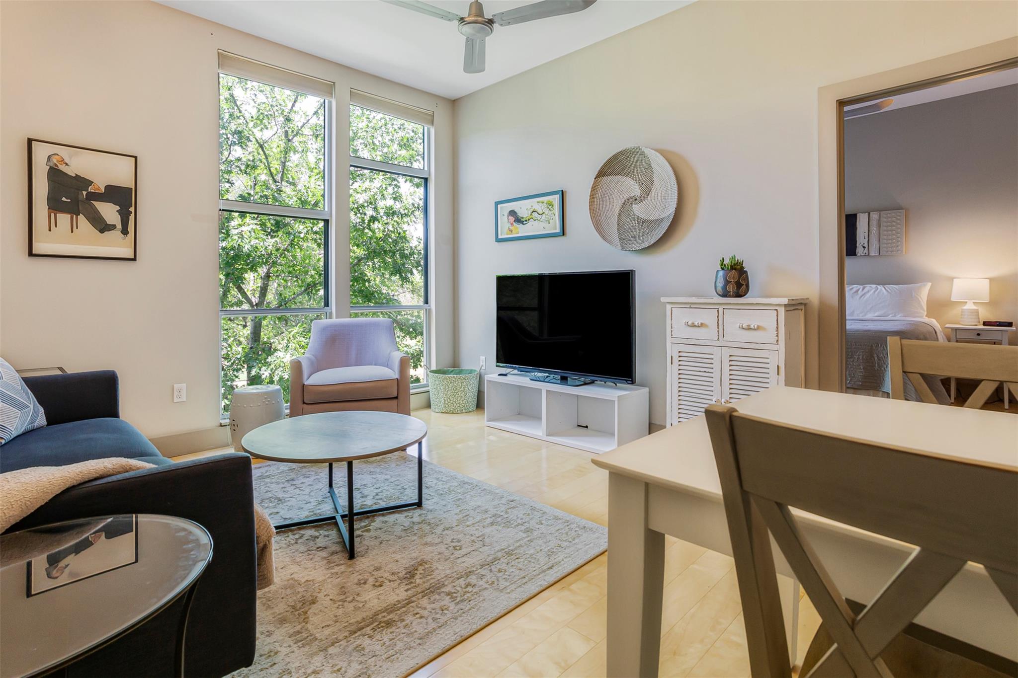 1320 Robert Browning ST 206