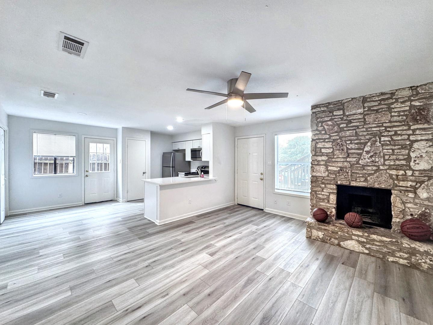 608 Bracewood CIR B
