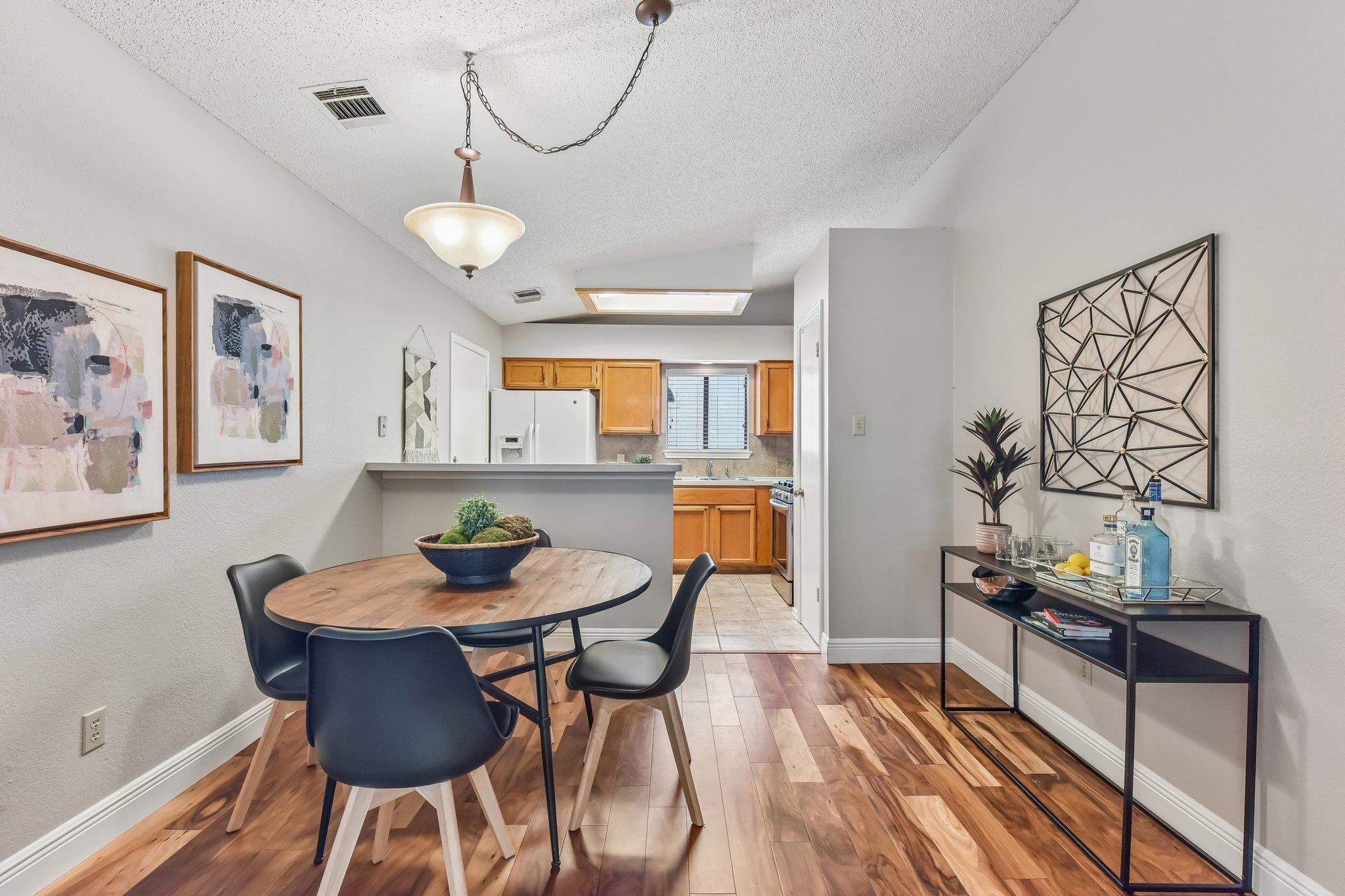 3408 Larkspur WAY