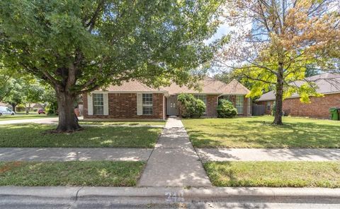 Photo of 2411 Raintree PATH, Round Rock, TX 78664 (MLS # 6705246)