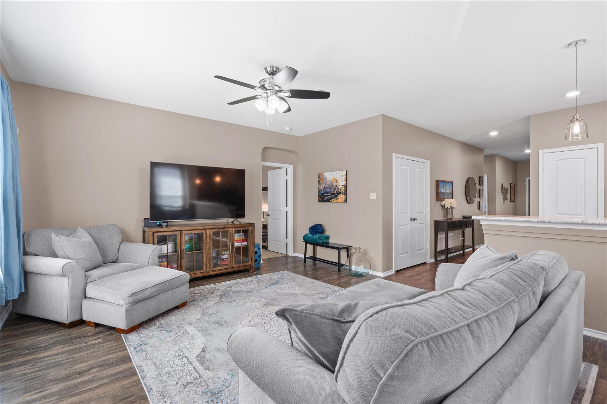 Taylor, Texas 76574, United States, 3 Bedrooms Bedrooms, ,2 BathroomsBathrooms,Residential,Active,115162