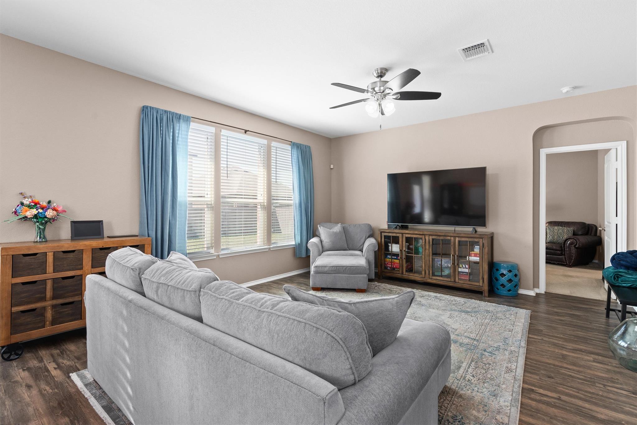 Taylor, Texas 76574, United States, 3 Bedrooms Bedrooms, ,2 BathroomsBathrooms,Residential,Active,115162