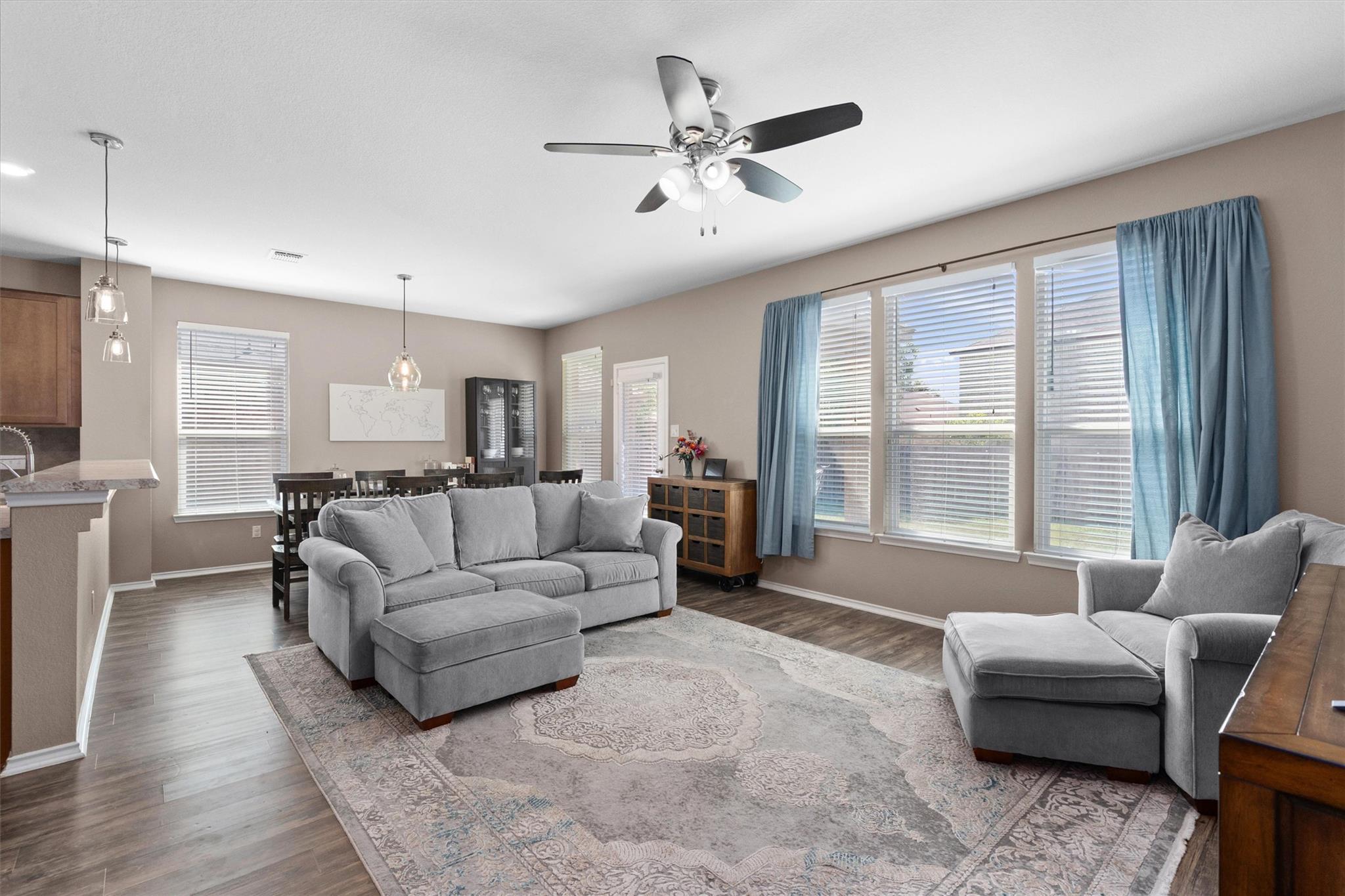 Taylor, Texas 76574, United States, 3 Bedrooms Bedrooms, ,2 BathroomsBathrooms,Residential,Active,115162