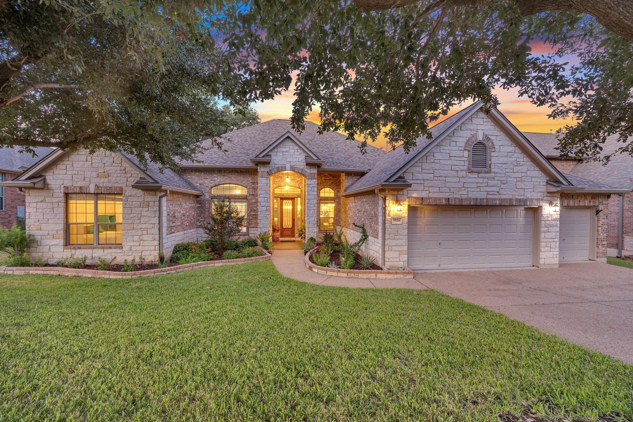 3526 Aquamarine DR