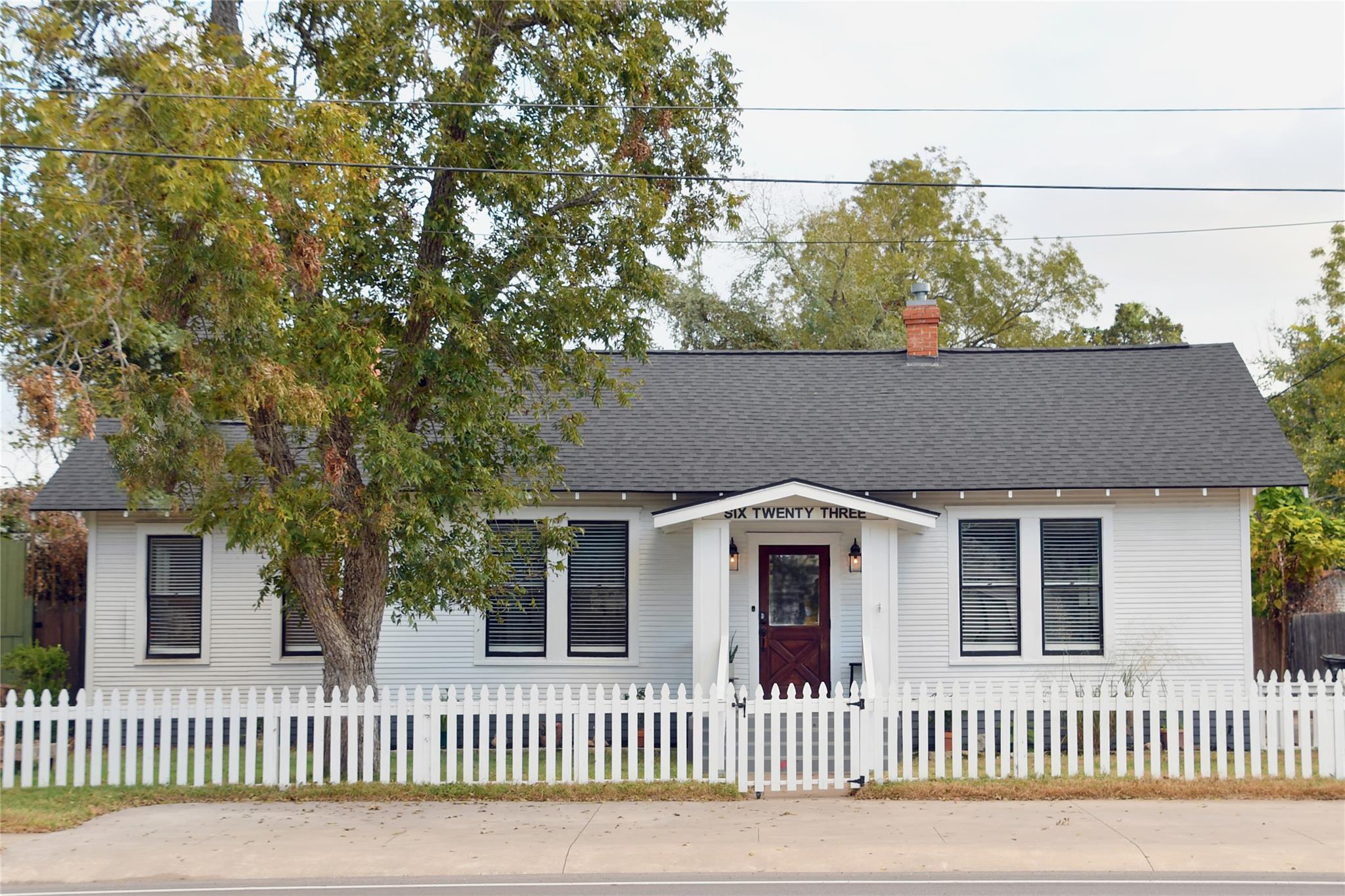 623 Walnut ST