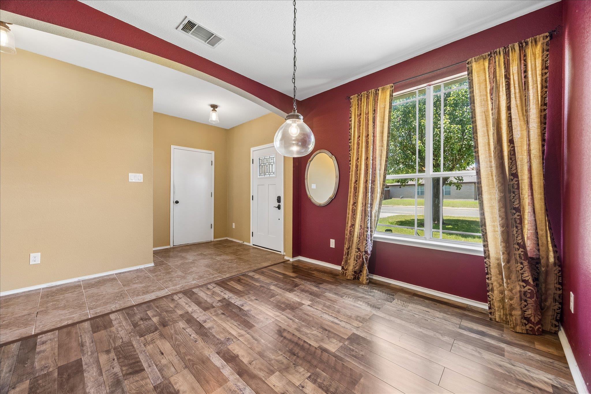 338 Spring Branch LOOP