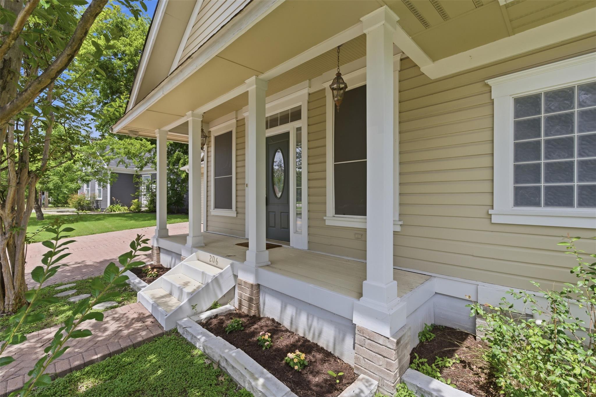 206 N Fm 1660