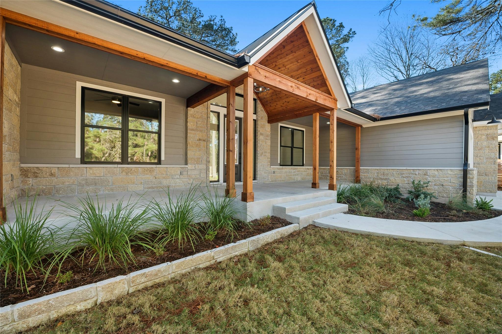 319 Akaloa DR