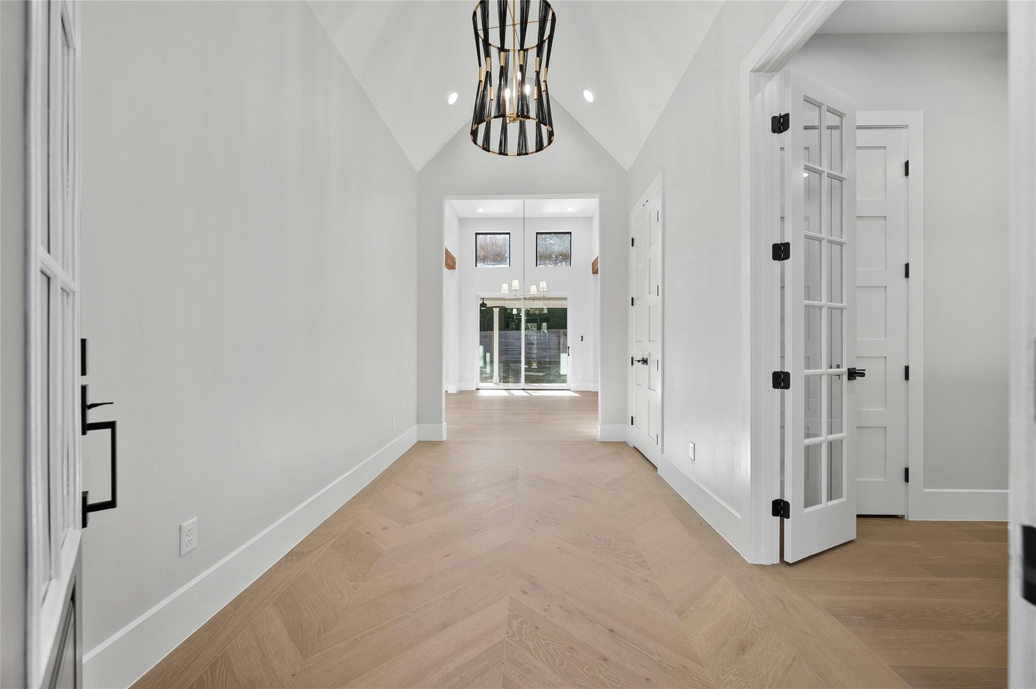319 Akaloa DR