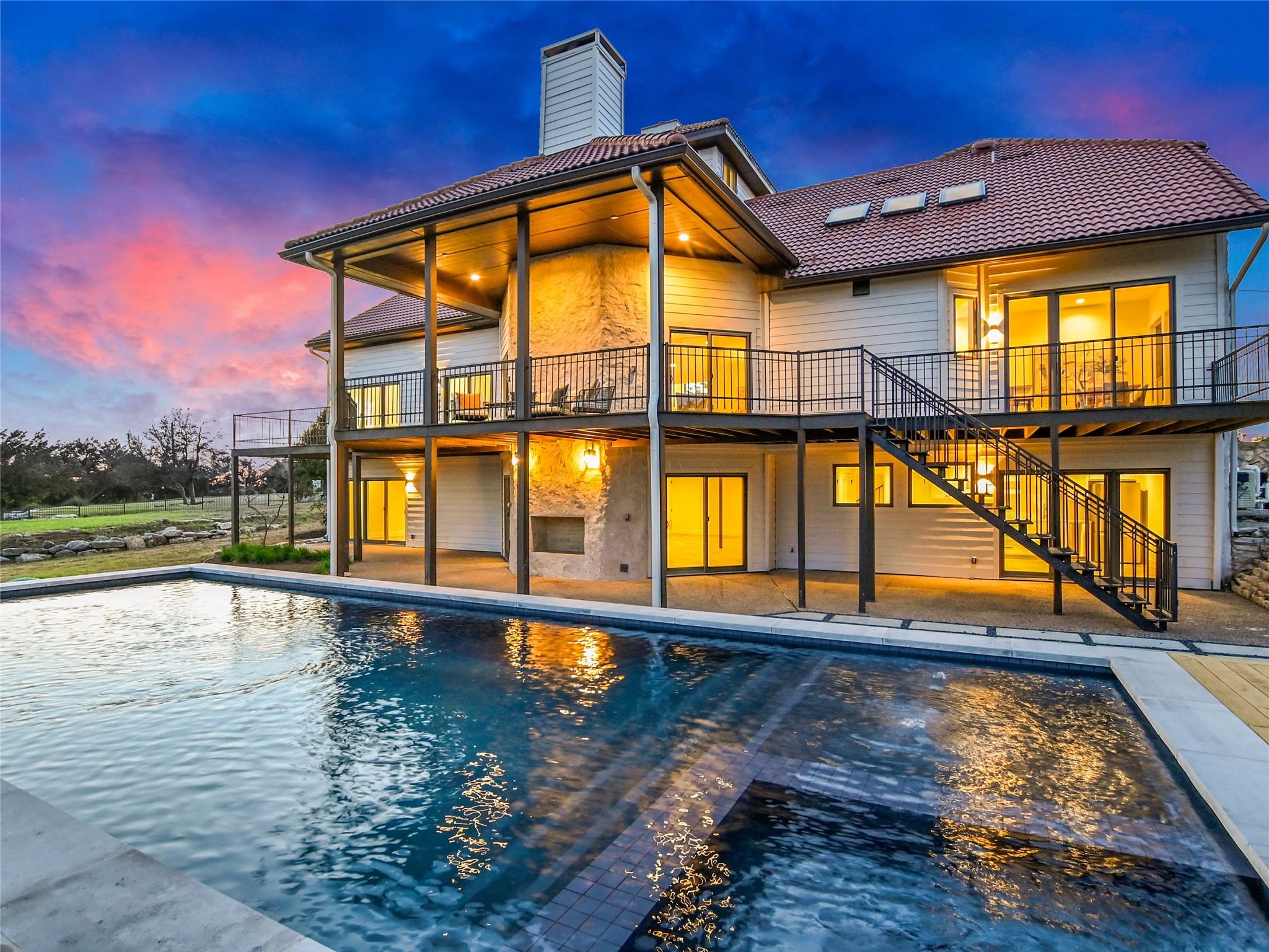 3901 Peak Lookout DR