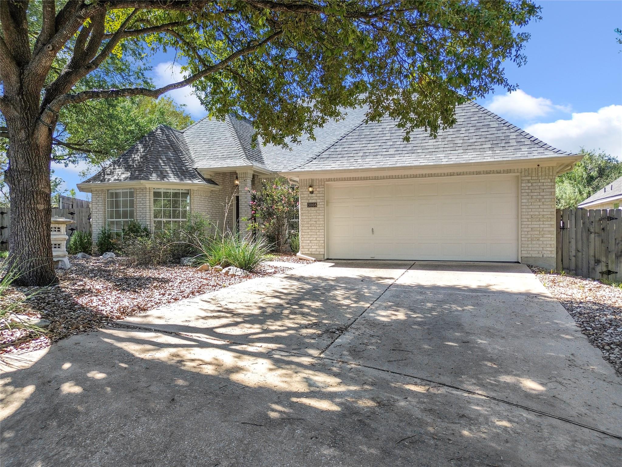 3008 Burks LN