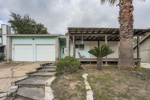 Photo of 4902 Parell PATH, Austin, TX 78744 (MLS # 4737661)