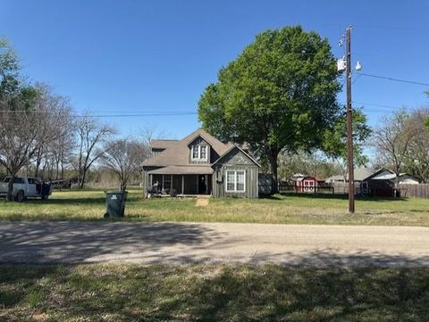 Photo of 517 Giddings ST, Lexington, TX 78947 (MLS # 1443134)