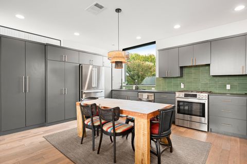 Photo of 3406 E 17th ST #13, Austin, TX 78721 (MLS # 4695334)