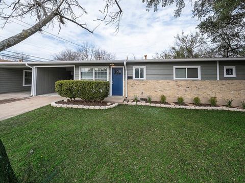 Photo of 6001 Cameron RD #B, Austin, TX 78723 (MLS # 9703683)