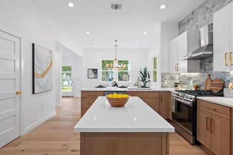 Tiny photo for 919 Gene Johnson ST, Austin, TX 78751 (MLS # 1352872)