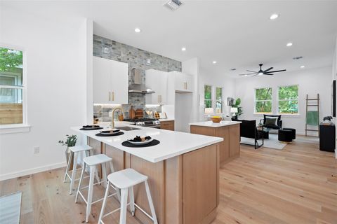 Tiny photo for 919 Gene Johnson ST, Austin, TX 78751 (MLS # 1352872)
