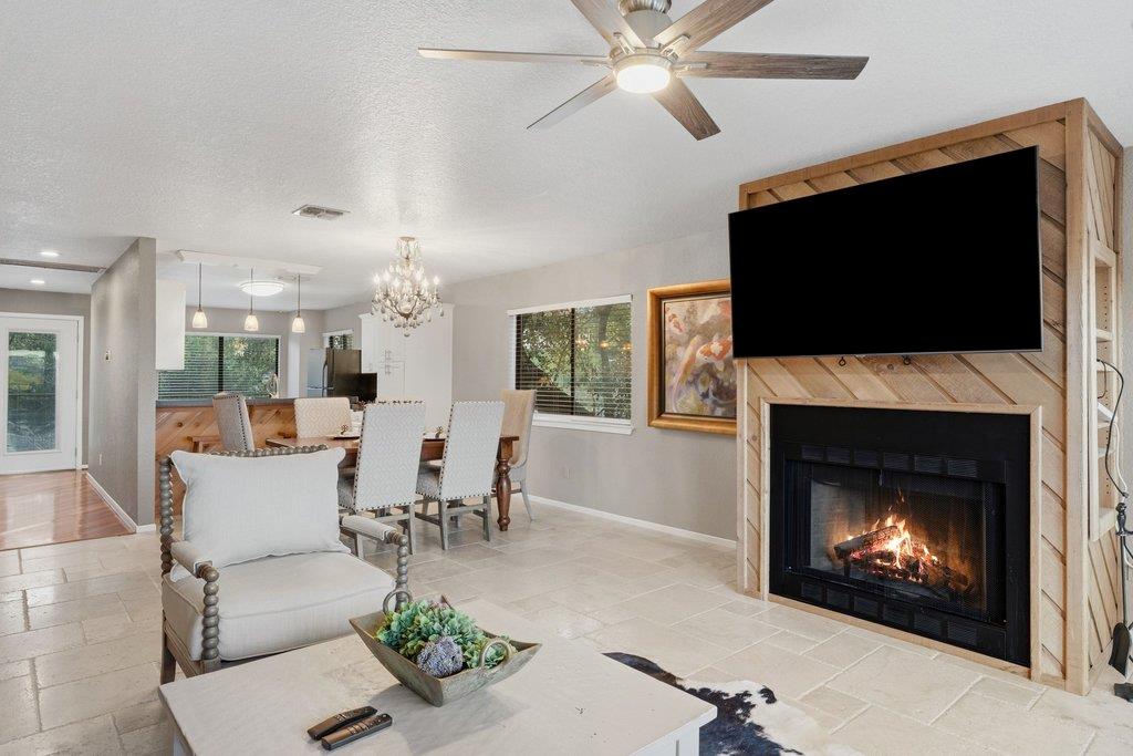340 Harbor DR