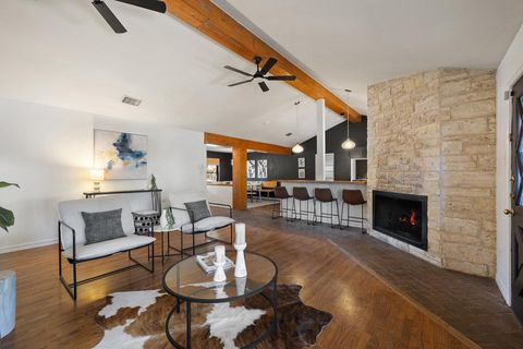 Tiny photo for 2008 Matthews LN, Austin, TX 78745 (MLS # 3625538)