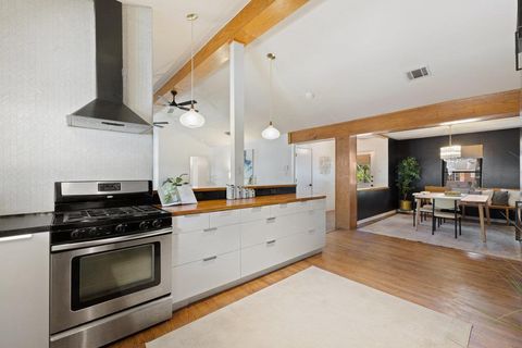 Tiny photo for 2008 Matthews LN, Austin, TX 78745 (MLS # 3625538)