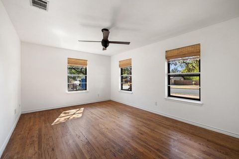 Tiny photo for 2008 Matthews LN, Austin, TX 78745 (MLS # 3625538)